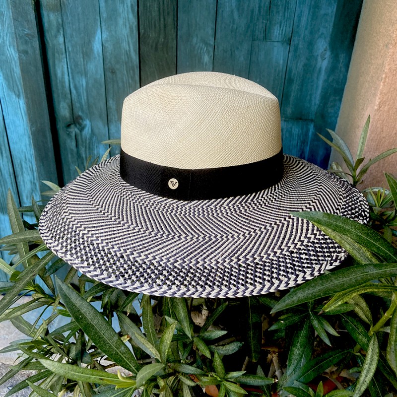 Elsie Motifs Panama Victor