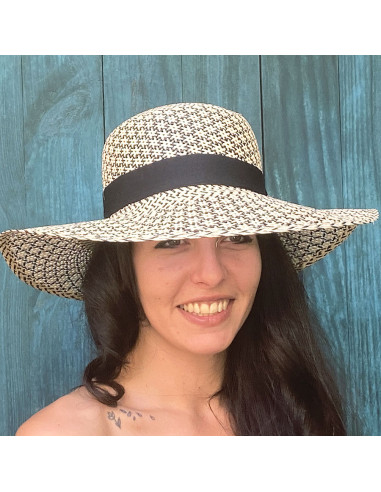 U206 Capeline Panama Femme fino portée
