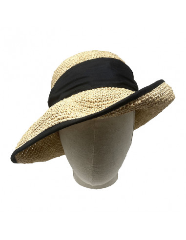 Chapeau cloche raphia crochet foulard Rabarany naturel. porté